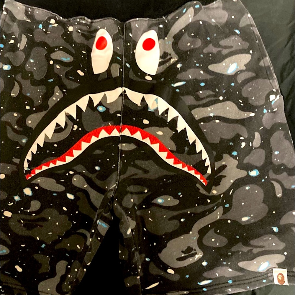 Bathing Ape glow Shorts !